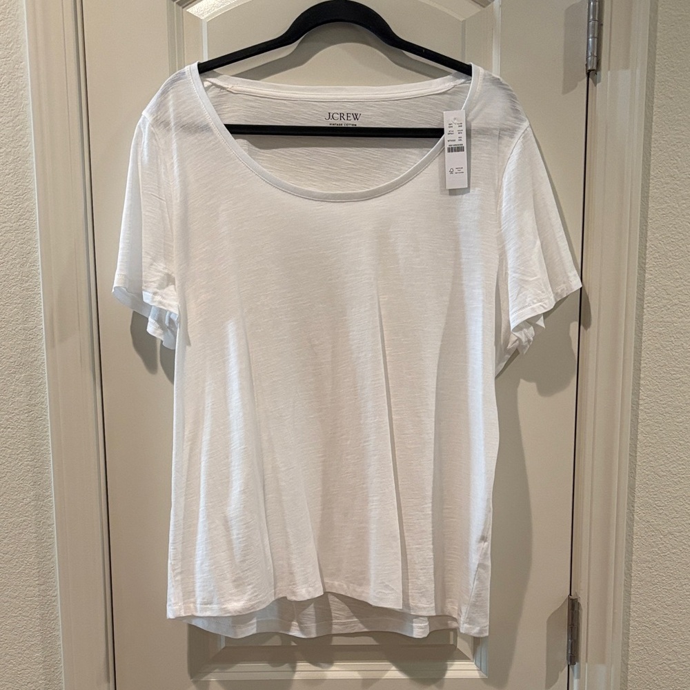 Priced to sell! 🤩 NWT J. Crew size XXL Vintage Cotton Scoopneck T-Shirt